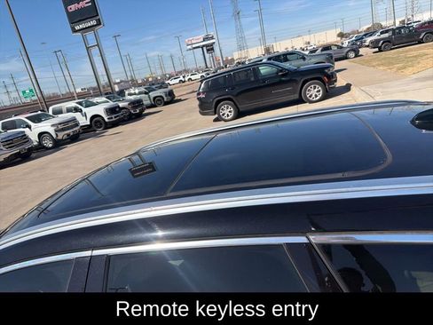 Used 2021 Volvo XC60 T6 Momentum image 15