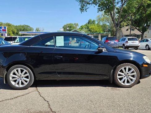 Used 2011 Volkswagen Eos Komfort FWD image 4