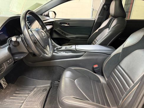 Used 2019 Toyota Avalon XSE w/ All Weather Liner Package FWD image 8