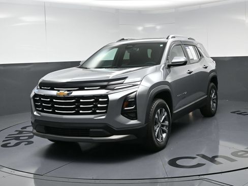 Used 2025 Chevrolet Equinox LT w/ Convenience Package II AWD/4WD image 11