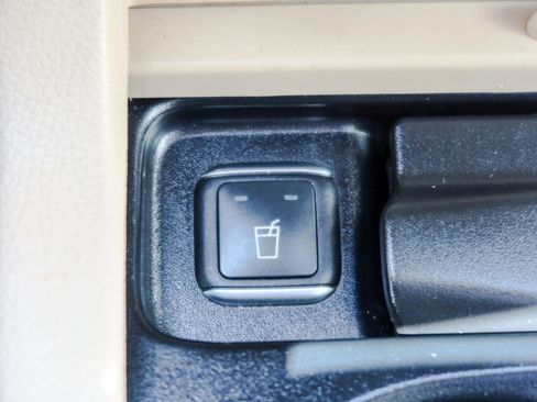 Used 2018 Mercedes-Benz GLS 450 4MATIC w/ Premium Package image 18