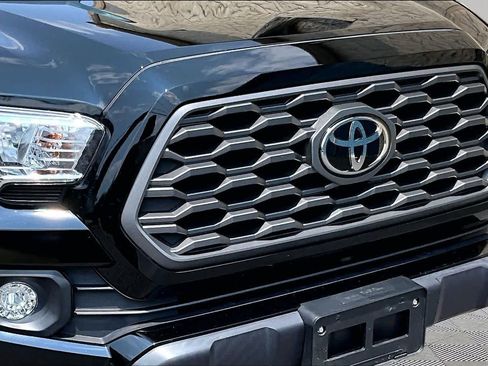 Used 2023 Toyota Tacoma TRD Off-Road w/ Technology Package AWD/4WD image 30