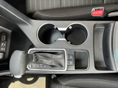 Used 2018 Kia Sportage LX image 18