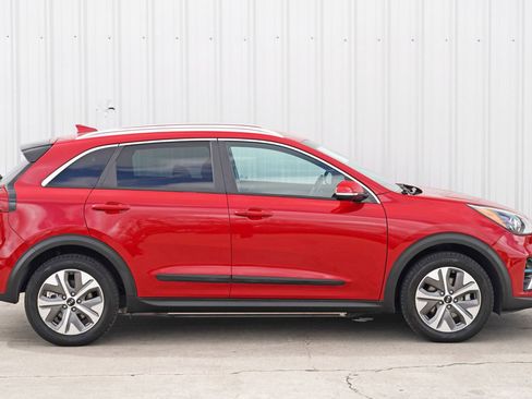 Used 2020 Kia Niro EX image 49