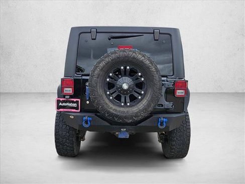 Used 2017 Jeep Wrangler Unlimited Sahara w/ Connectivity Group AWD/4WD image 6