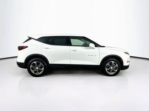 Used 2025 Chevrolet Blazer LT AWD/4WD image 10