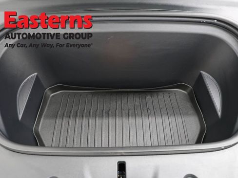 Used 2022 Tesla Model Y Long Range image 7