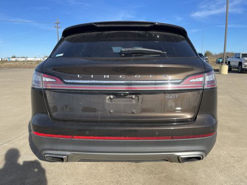 Used 2019 Lincoln Nautilus Select image 5