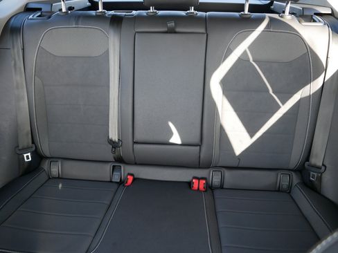 Used 2024 Volkswagen Taos SE image 13