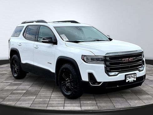 Used 2023 GMC Acadia AT4 w/ Technology Package AWD/4WD image 3