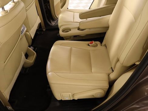 Used 2019 Toyota Highlander Limited image 12