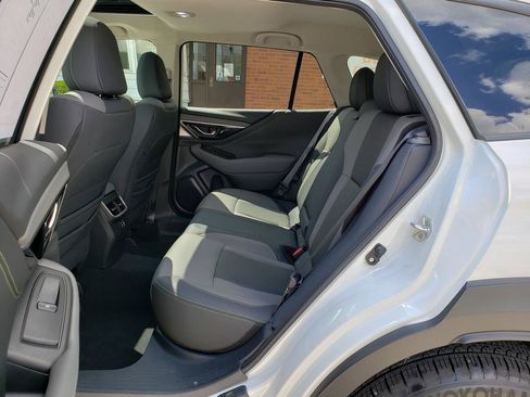 Used 2025 Subaru Outback Onyx Edition AWD/4WD image 11