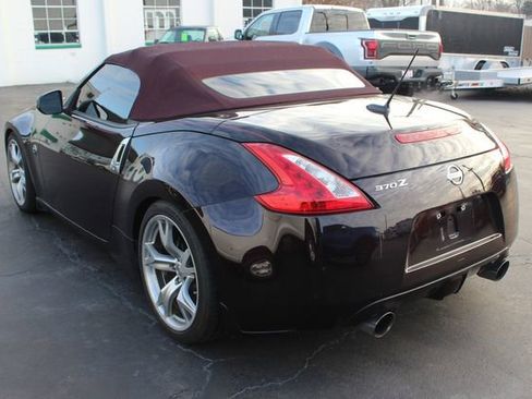 Used 2010 Nissan 370Z Touring w/ Sport Pkg image 20