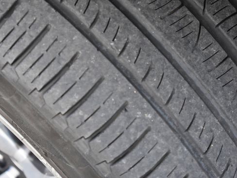 Used 2024 Jeep Wagoneer L Series II w/ Premium Group I image 11