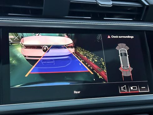 Certified 2023 Audi Q3 2.0T Premium image 18