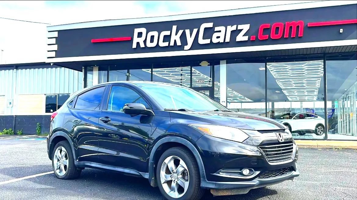Used 2017 Honda HR-V EX image 1