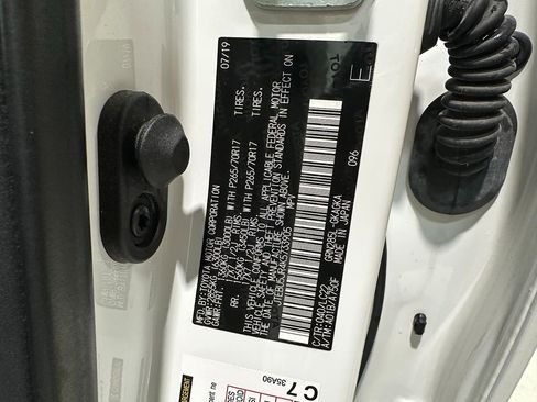 Used 2019 Toyota 4Runner TRD Off-Road Premium image 29