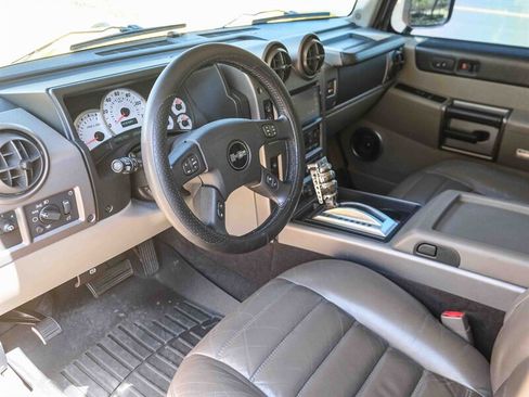 Used 2004 HUMMER H2 w/ Chrome Appearance Package image 26