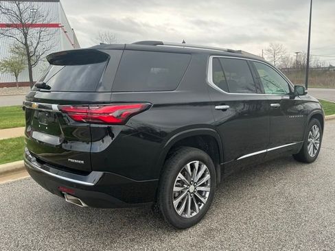 Used 2023 Chevrolet Traverse Premier AWD/4WD image 6