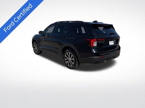 Certified 2025 Ford Explorer ST-Line AWD/4WD image 3