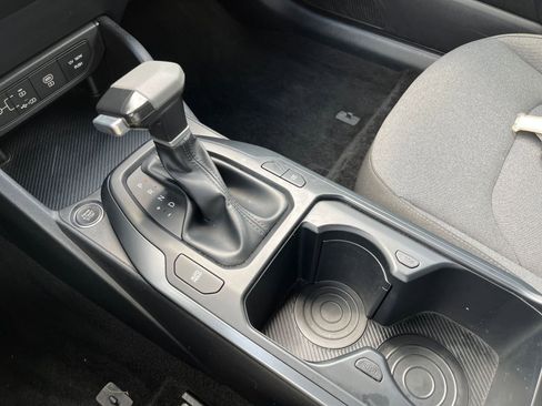 Used 2025 Kia K4 LXS image 44