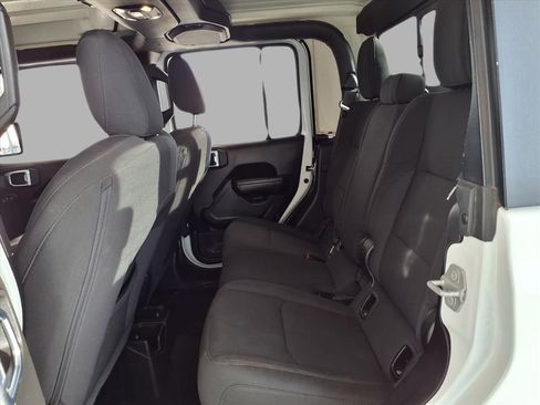 Used 2023 Jeep Gladiator Sport image 23