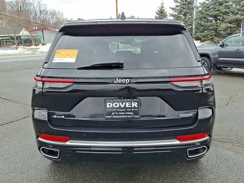 Certified 2023 Jeep Grand Cherokee Summit w/ Luxury Tech Group V image 23