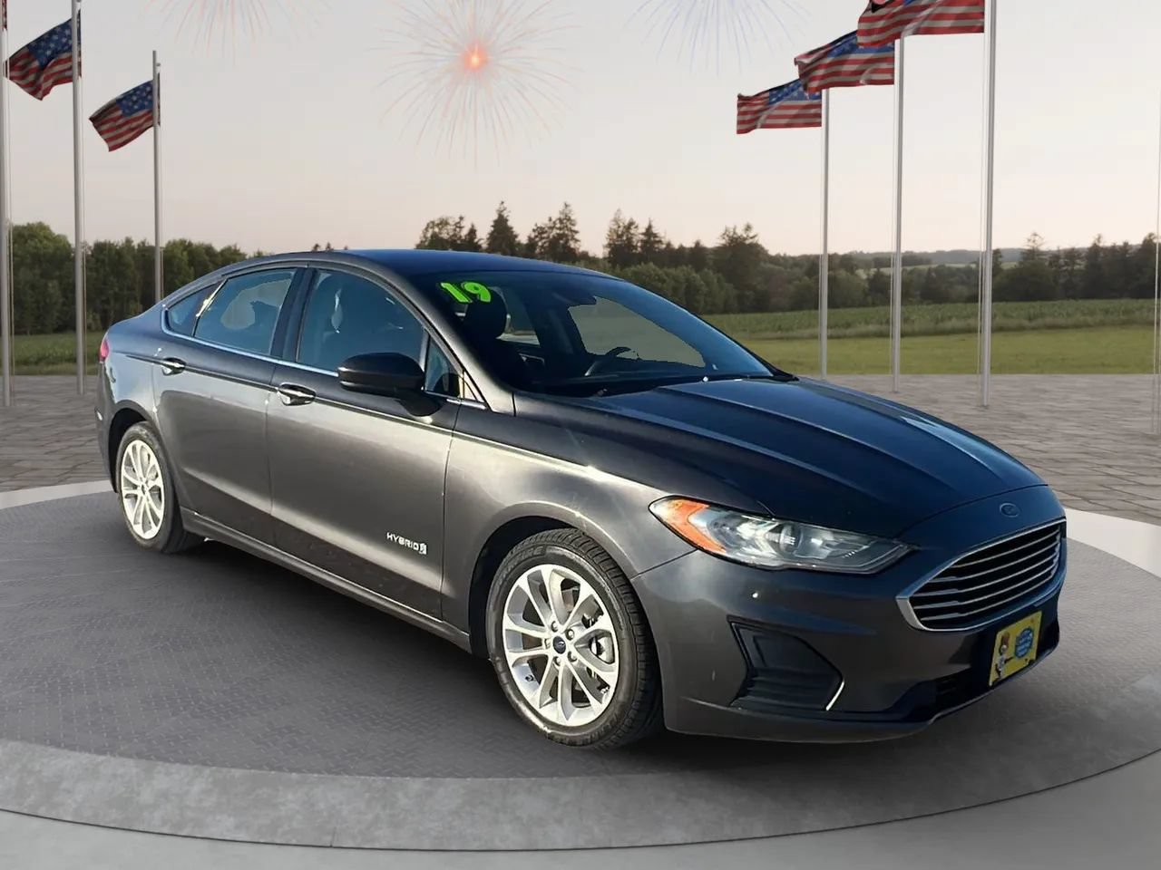 Used 2019 Ford Fusion SE FWD image 1