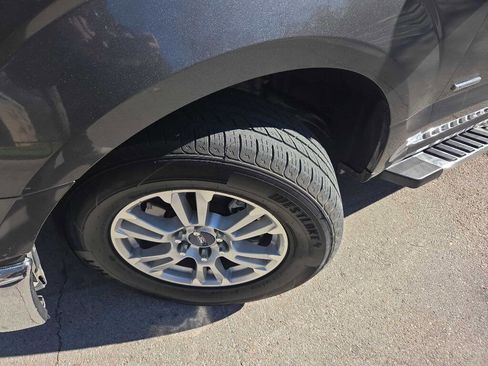 Used 2017 Ford F150 XLT RWD image 13