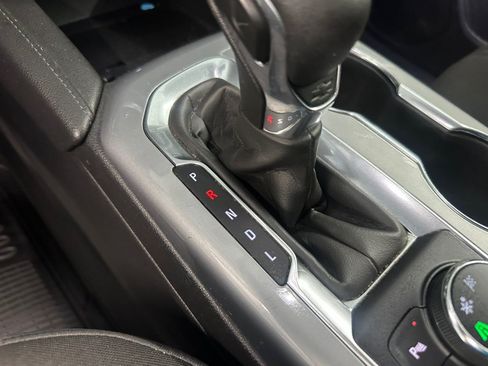 Used 2021 Chevrolet Blazer LT FWD image 29