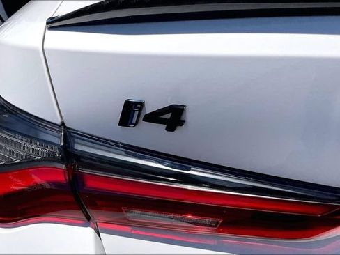 Used 2023 BMW X4 M40i w/ Parking Assistance Package AWD/4WD image 8