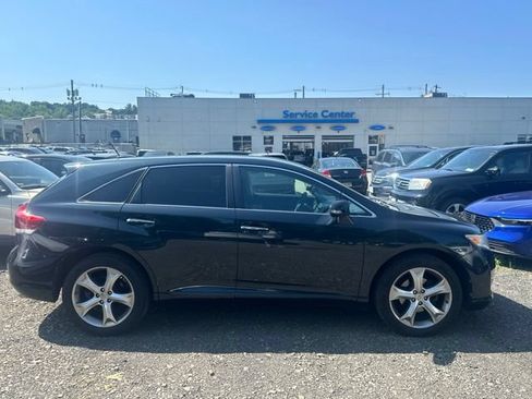 Used 2013 Toyota Venza XLE w/ Tow Prep Pkg AWD/4WD image 4