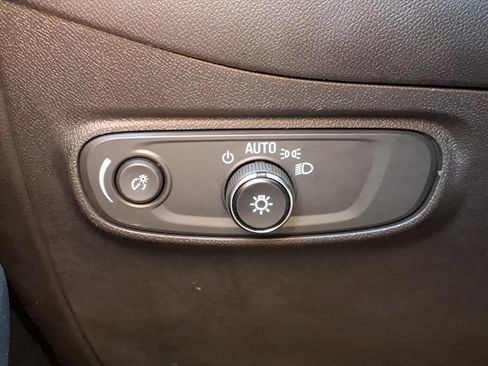 Used 2023 Chevrolet Equinox RS w/ RS Leather Package FWD image 11