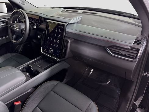 Used 2025 GMC Acadia AT4 w/ Super Cruise Package image 33