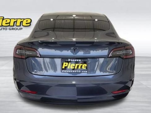 Used 2020 Tesla Model 3 Standard Range Plus RWD image 3