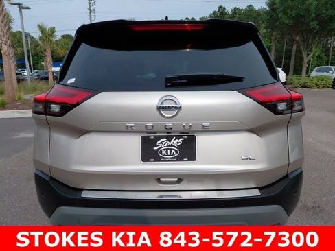 Used 2021 Nissan Rogue SL w/ Premium Package FWD image 6