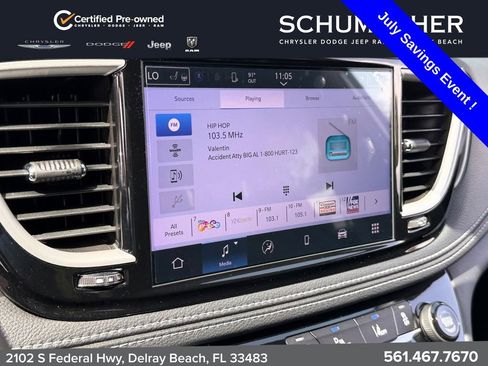 Used 2025 Chrysler Pacifica Select FWD image 21