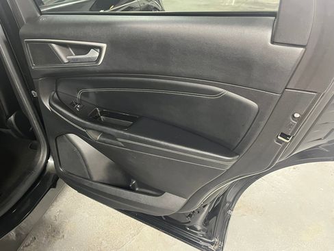 Used 2015 Ford Edge Titanium w/ Equipment Group 301A image 27