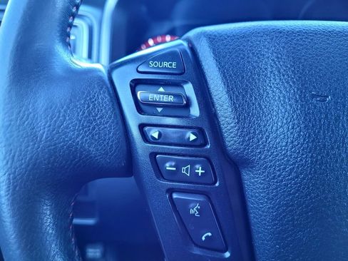 Used 2021 Nissan Titan PRO-4X w/ Pro-4x Convenience Package AWD/4WD image 24
