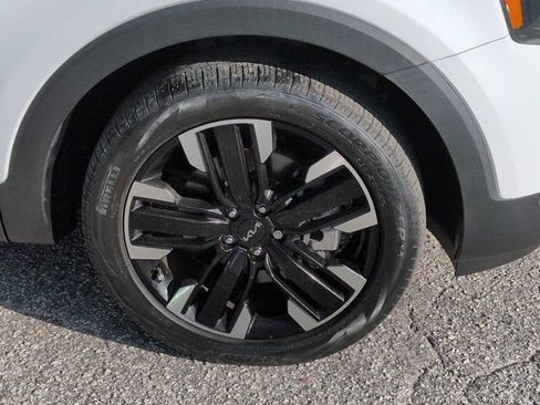 Used 2024 Kia Telluride SX FWD image 11