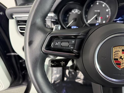 Certified 2025 Porsche Macan w/ Premium Package Plus AWD/4WD image 28