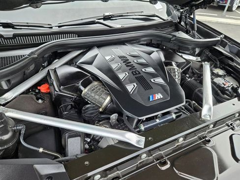 Certified 2025 BMW X7 M60i image 23