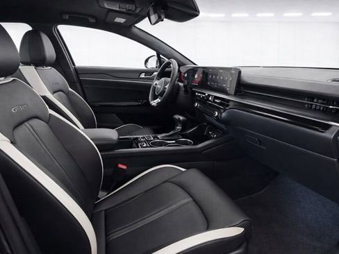 Used 2026 Kia K5 GT-Line image 13