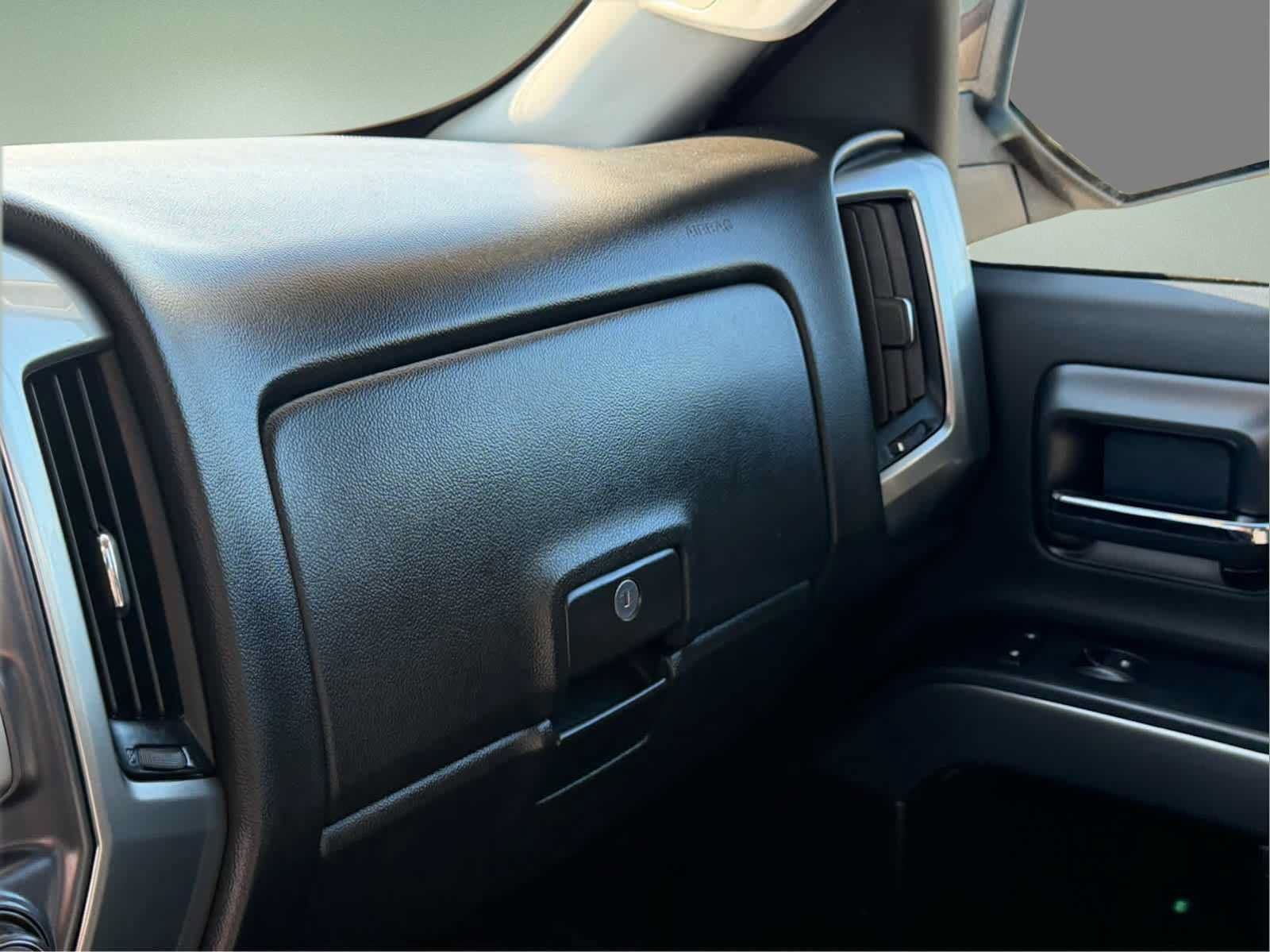 Used 2019 Chevrolet Silverado 1500 LT AWD/4WD image 25