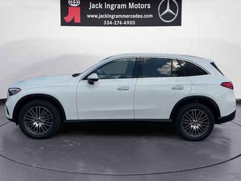 New 2026 Mercedes-Benz GLC 300 image 2