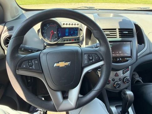 Used 2013 Chevrolet Sonic LT FWD image 7