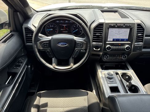 Used 2020 Ford Expedition XLT RWD image 9
