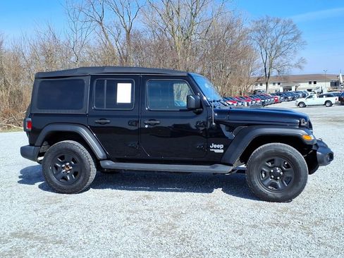 Used 2021 Jeep Wrangler Unlimited Sport AWD/4WD image 3