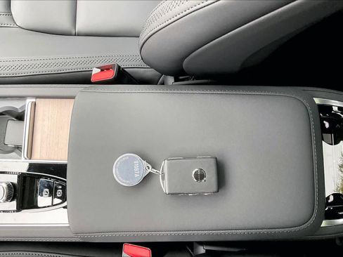 New 2026 Volvo XC90 B5 Plus image 35