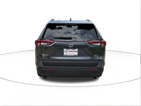 Used 2024 Toyota RAV4 XLE image 4